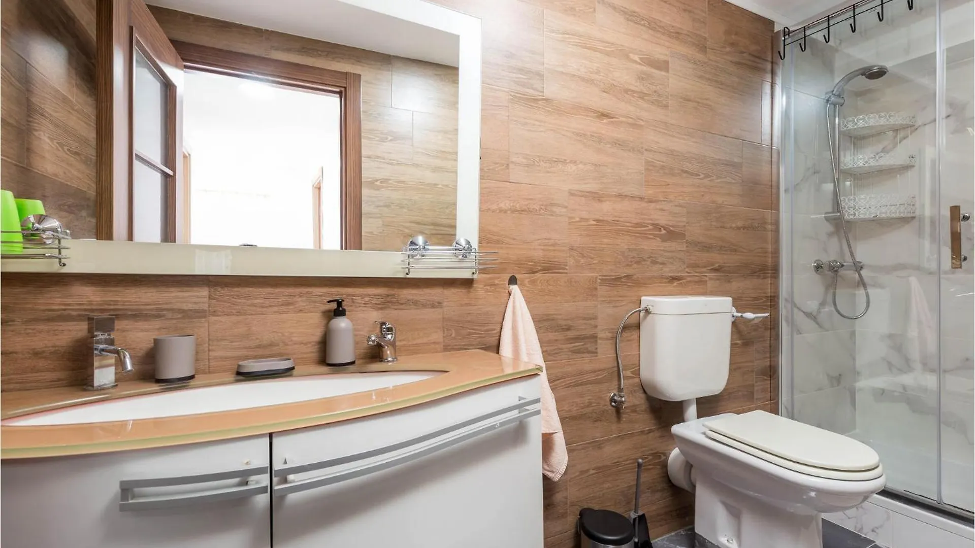 Holiday home 2 Bedroom Stunning Home In Jurdani