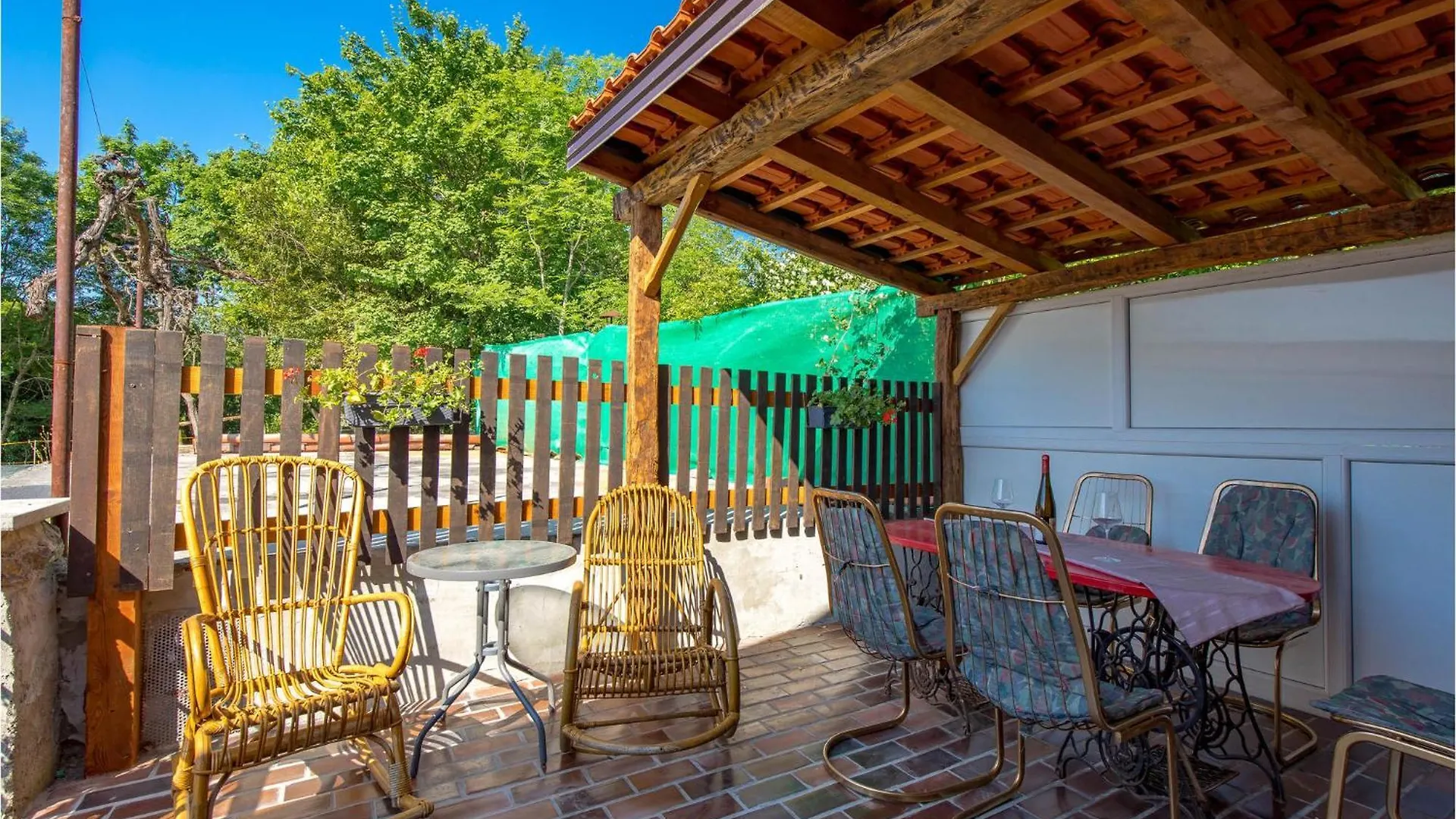 2 Bedroom Stunning Home In Jurdani 0*,  Croatia