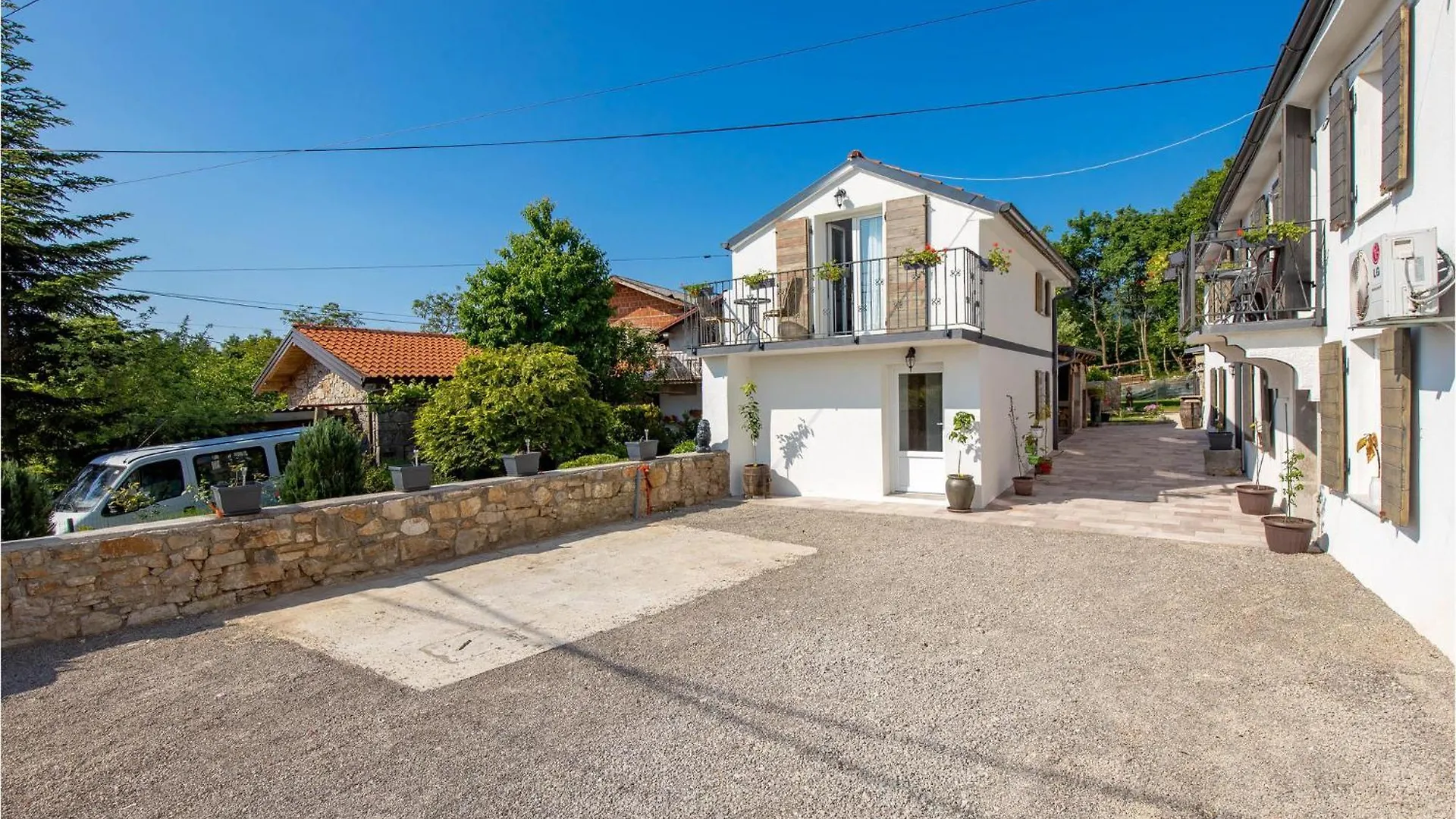 2 Bedroom Stunning Home In Jurdani 0*,  Croatia