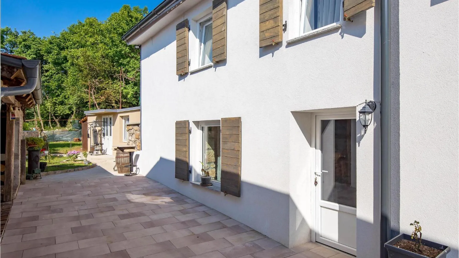 Holiday home 2 Bedroom Stunning Home In Jurdani